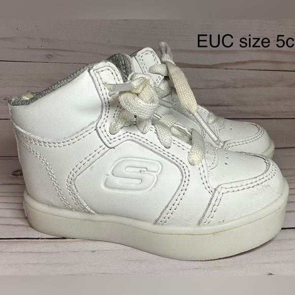 EUC Toddler 5C White Light Up Sketchers - Picture 2 of 5